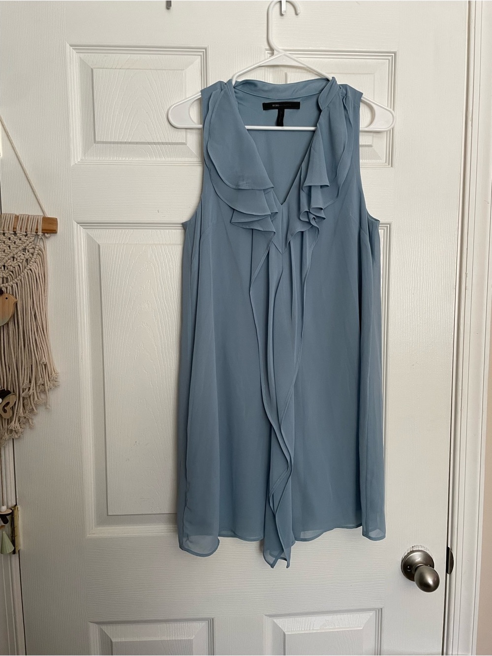BCBg Women’s XS Sleeveless Ruffle V-Neck Dress in Dusty Blue